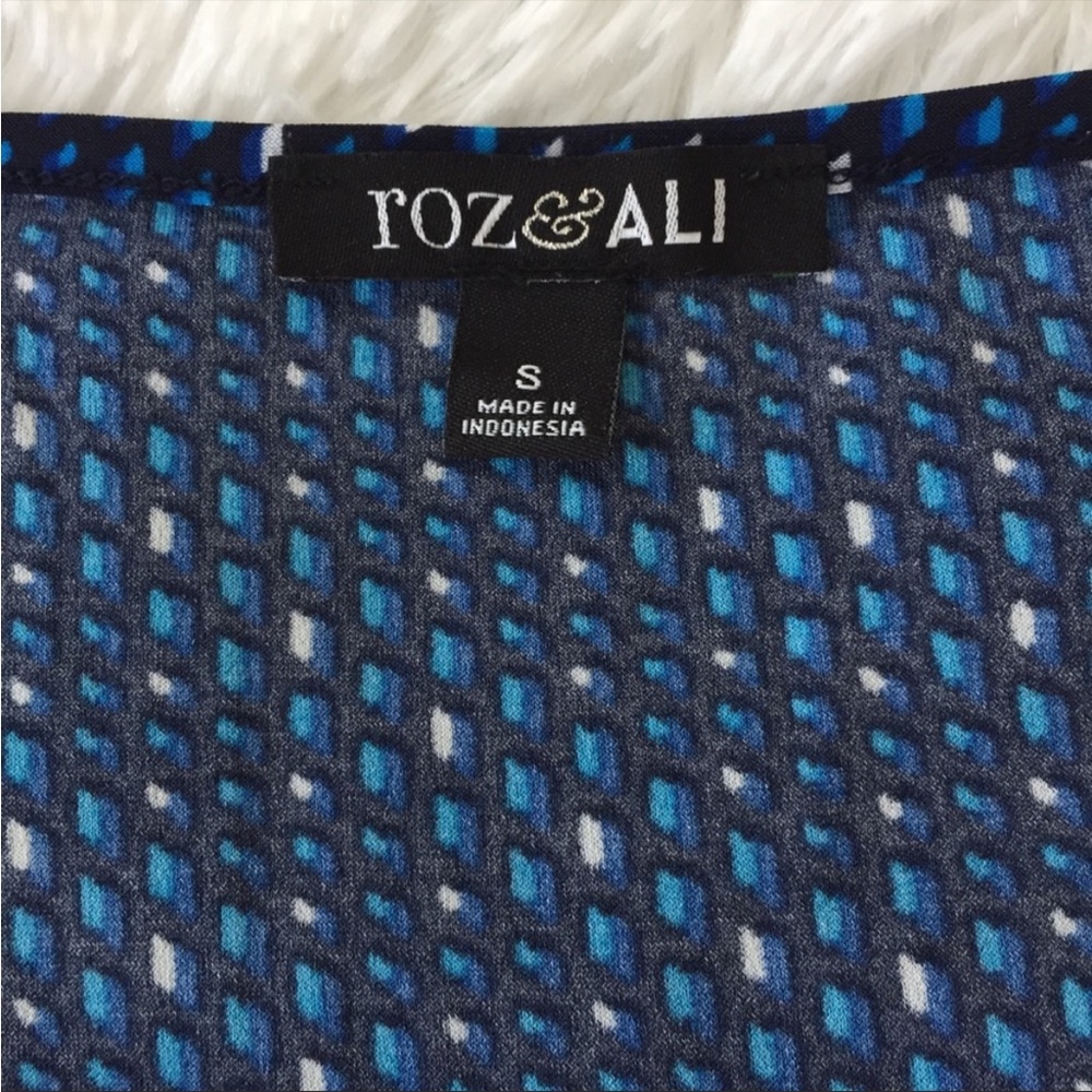 Roz and Ali Sleeveless Top Peplum Tank Silky Soft Small - Picture 6 of 10